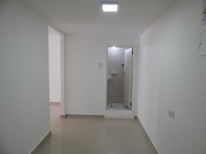 Local en arriendo en Bocagrande, Cartagena, 50 m² · foto 3 de 5