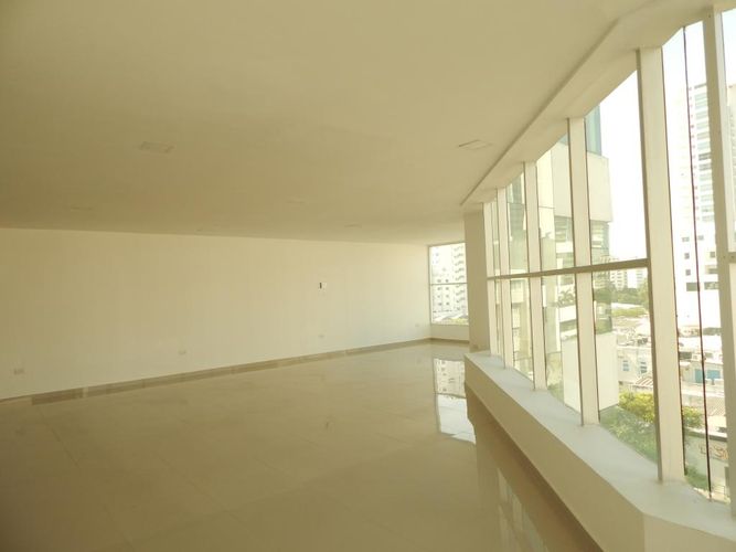 Oficina en arriendo en Bocagrande, Cartagena, 98 m² · foto 3 de 8