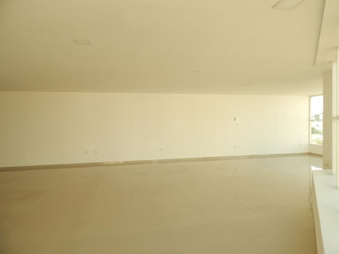 Oficina en arriendo en Bocagrande, Cartagena, 98 m² · foto 4 de 8