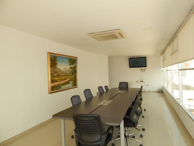 Oficina en arriendo en Bocagrande, Cartagena, 98 m² · foto 7 de 8