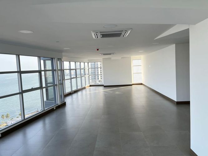 Oficina en venta en Bocagrande, Cartagena, 105 m² · foto 4 de 17