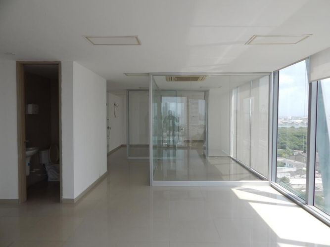 Oficina en venta en Manga, Cartagena, 65 m² · foto 2 de 7