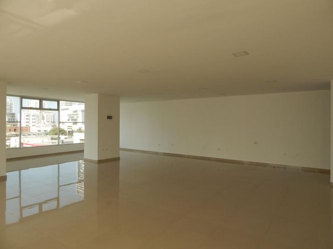 Oficina en arriendo en Bocagrande, Cartagena, 131 m² · foto 5 de 11