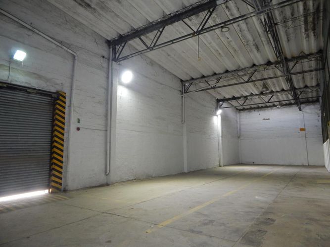 Bodega en arriendo en Albornoz, Cartagena, 1500 m² · foto 2 de 18