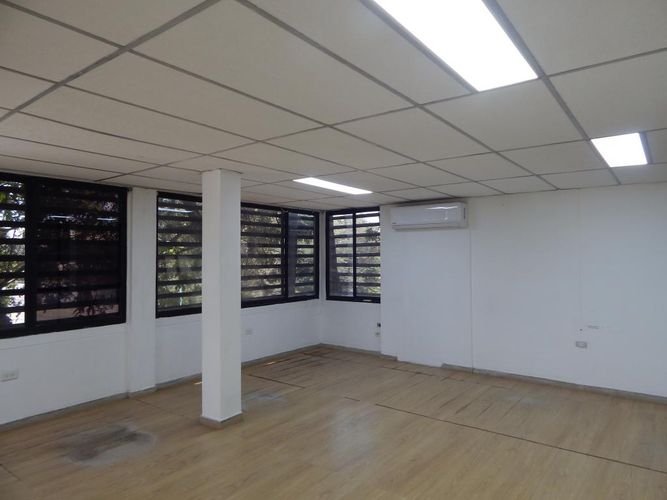 Bodega en arriendo en Albornoz, Cartagena, 1500 m² · foto 11 de 18