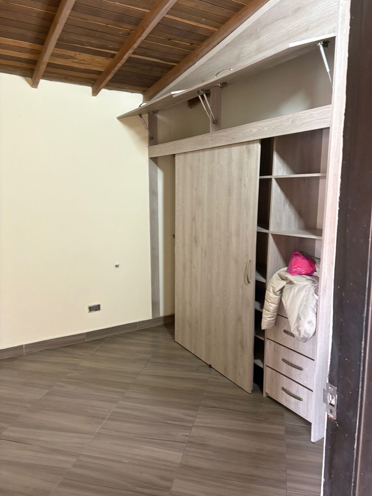 Apartamento en venta en Campo Valdes No.1, Medellín · foto 9 de 15