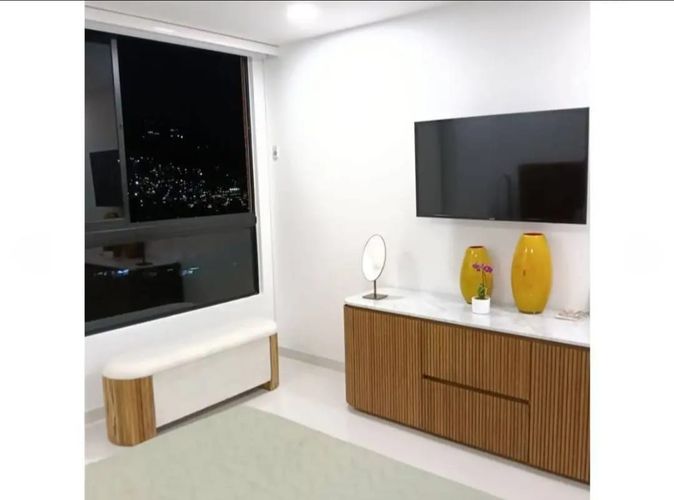 Apartamento de 3 alcobas en venta en Loma Del Chocho, Envigado, 128 m² · foto 2 de 16