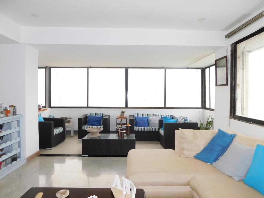 Apartamento en venta en El Laguito, Cartagena · foto 3 de 13