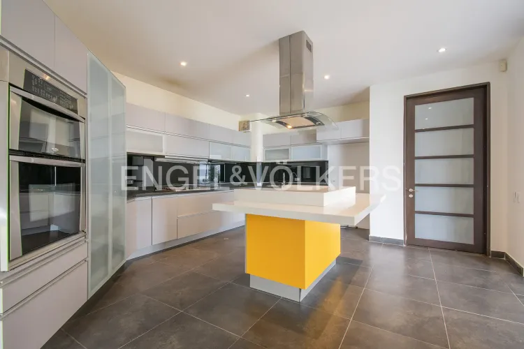 Casa de 5 alcobas en venta en Lagos De Torca, Bogotá, 381 m² · foto 6 de 18