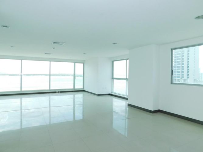 Oficina en arriendo en Bocagrande, Cartagena, 86 m² · foto 9 de 14