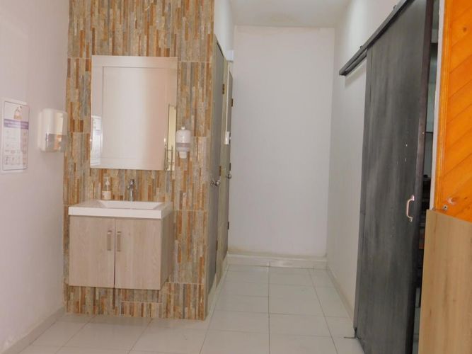 Local en venta en Amberes, Cartagena, 199 m² · foto 10 de 10