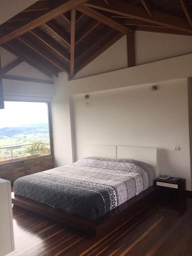 Casa de 4 alcobas en venta en Montana, Sopó, 280 m² · foto 4 de 13