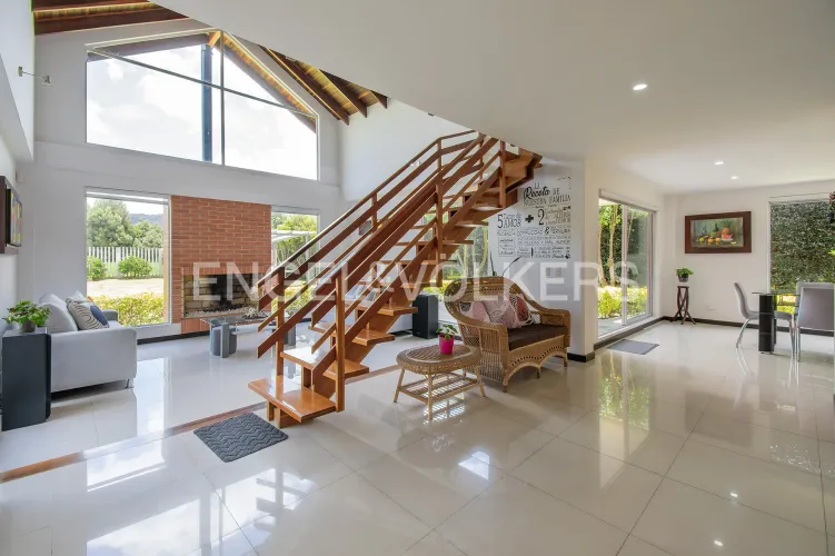 Casa de 3 alcobas en venta en Fonquetá, Chía, 300 m² · foto 2 de 18