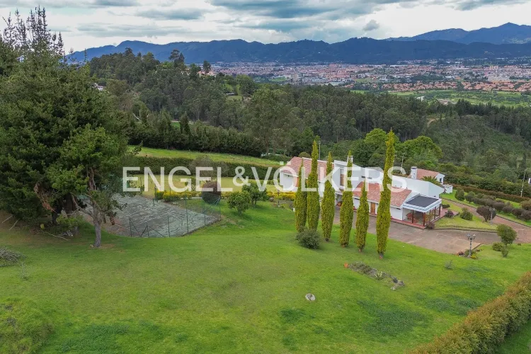 Casa de 4 alcobas en venta en Yerbabuena, Chía, 434 m² · foto 13 de 15