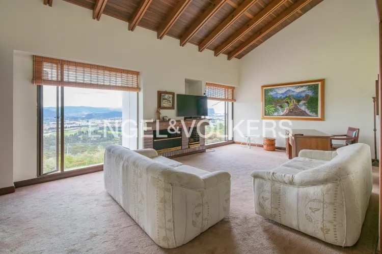 Casa de 4 alcobas en venta en Yerbabuena, Chía, 434 m² · foto 10 de 15