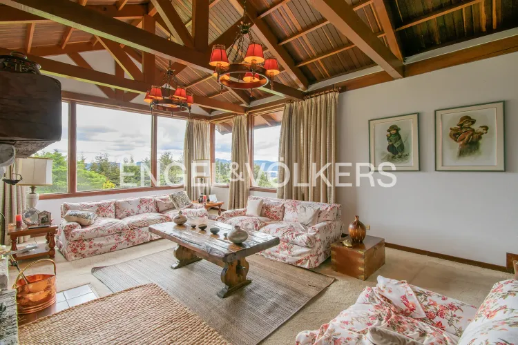 Casa de 4 alcobas en venta en Yerbabuena, Chía, 417 m² · foto 3 de 16