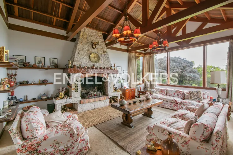 Casa de 4 alcobas en venta en Yerbabuena, Chía, 417 m² · foto 2 de 16