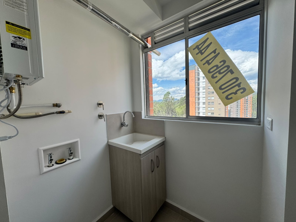 Apartamento en arriendo en Santa Ana, Rionegro · foto 3 de 16