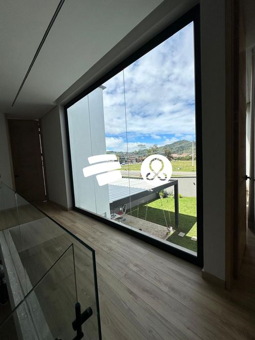 Casa de 5 alcobas en venta en La Ceja, 316 m² · foto 10 de 12