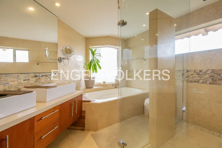 Casa de 5 alcobas en venta en Santa Lucia, Chía, 283 m² · foto 12 de 20