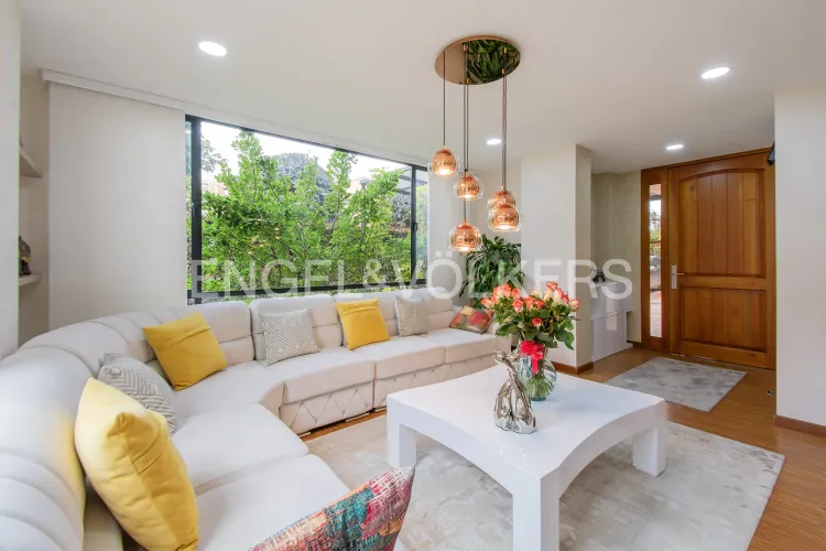 Casa de 5 alcobas en venta en Fonquetá, Chía, 218 m² · foto 2 de 20