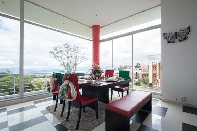 Casa de 5 alcobas en venta en Universidad La Sabana, Chía, 600 m² · foto 5 de 24