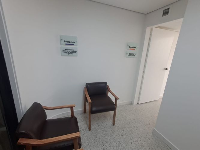 Consultorio en arriendo en La Aguacatala, Medellín, 35 m² · foto 7 de 10