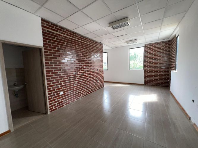 Bodega en arriendo en Caribe Verde, Barranquilla, 800 m² · foto 11 de 16