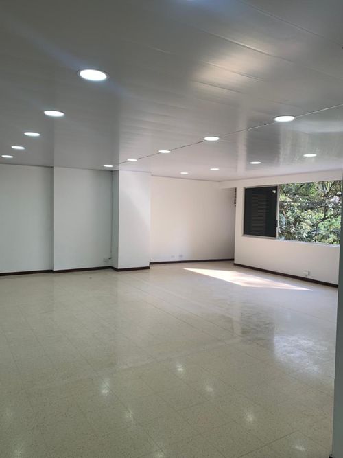 Oficina en arriendo en El Poblado, Medellín, 112 m² · foto 20 de 22