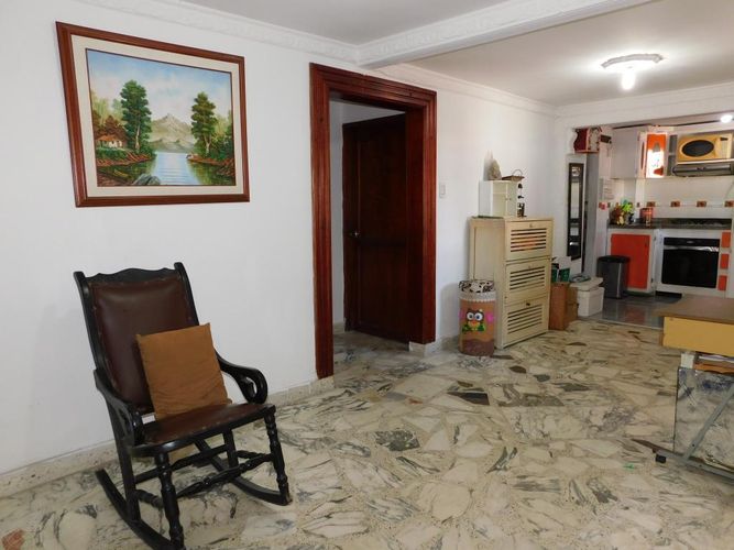 Casa de 5 alcobas en venta en Villa Estadio, Barranquilla, 144 m² · foto 5 de 24