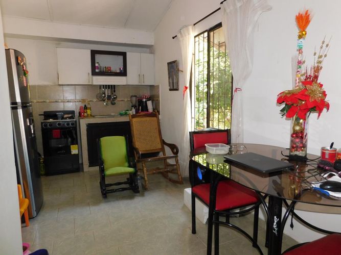 Casa de 5 alcobas en venta en Villa Estadio, Barranquilla, 144 m² · foto 13 de 24