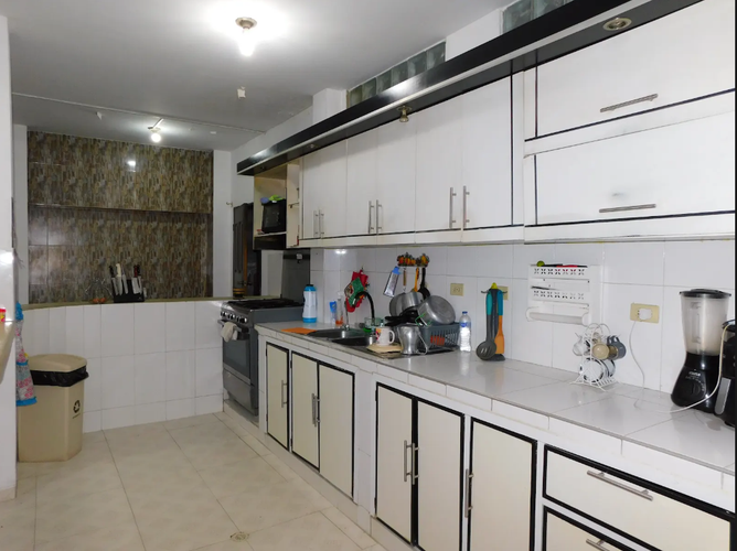Casa de 5 alcobas en venta en Los Almendros, Soledad, 260 m² · foto 10 de 16