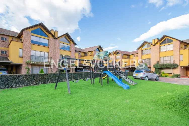 Casa de 5 alcobas en venta en La Estrella, Chía, 272 m² · foto 16 de 16