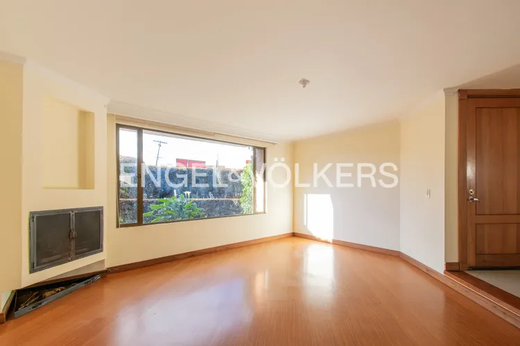 Casa de 5 alcobas en venta en La Estrella, Chía, 272 m² · foto 2 de 16