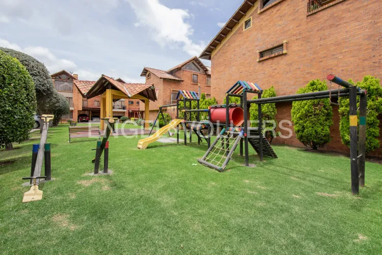 Casa de 4 alcobas en venta en Vereda La Balsa, Chía, 251 m² · foto 17 de 20