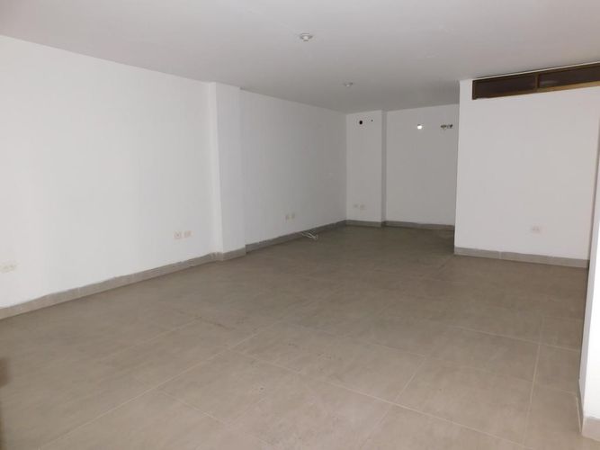 Edificio en venta en Abajo, Barranquilla, 2000 m² · foto 2 de 24