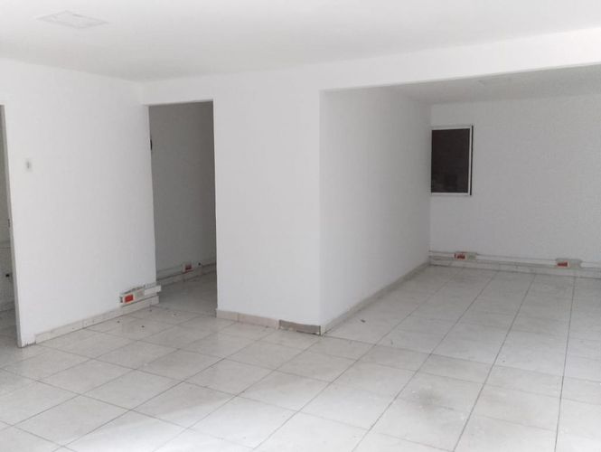 Bodega en arriendo en Los Olivos I, Barranquilla, 1458 m² · foto 7 de 15