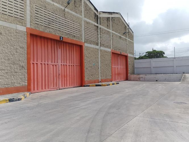 Bodega en arriendo en Los Olivos I, Barranquilla, 1458 m² · foto 12 de 15
