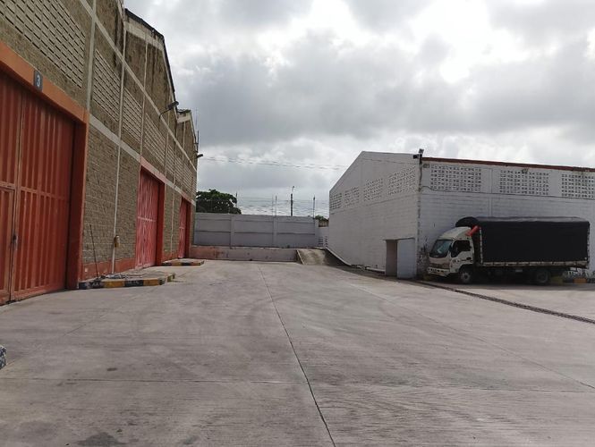 Bodega en arriendo en Los Olivos I, Barranquilla, 1458 m² · foto 14 de 15