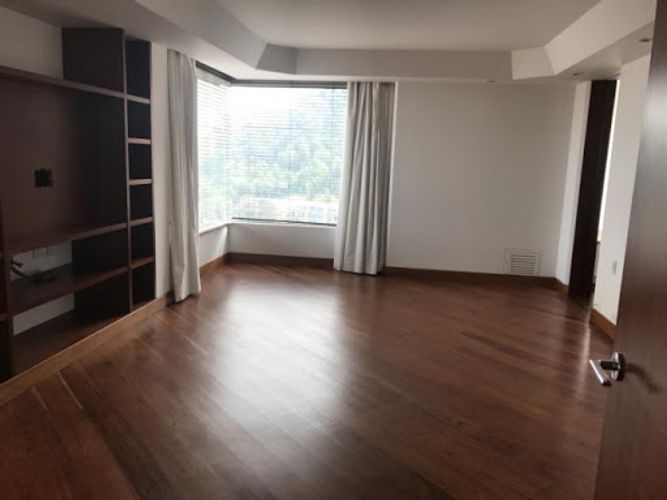 Apartamento de 3 alcobas en venta en El Retiro, Bogotá, 352 m² · foto 4 de 24