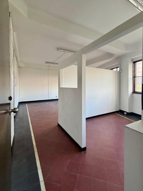 Oficina en arriendo en La Candelaria, Medellín, 93 m² · foto 9 de 11