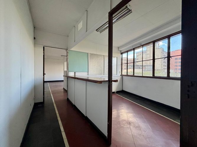 Oficina en arriendo en La Candelaria, Medellín, 93 m² · foto 7 de 11