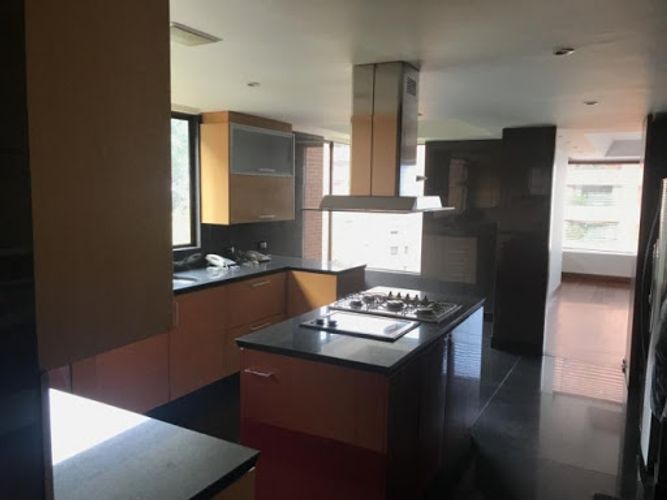 Apartamento de 3 alcobas en venta en El Retiro, Bogotá, 352 m² · foto 10 de 24