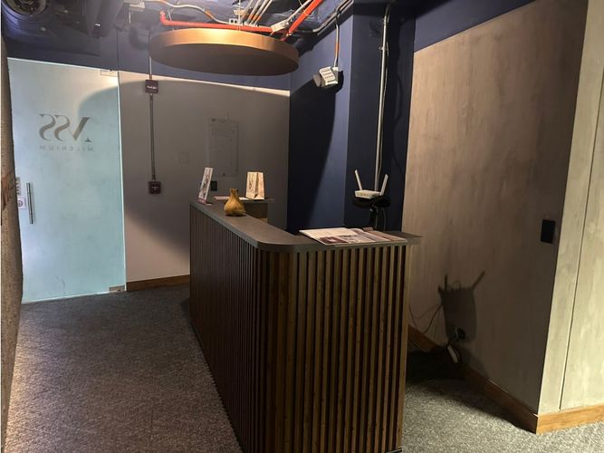 Oficina en arriendo en El Poblado, Medellín, 255 m² · foto 2 de 24