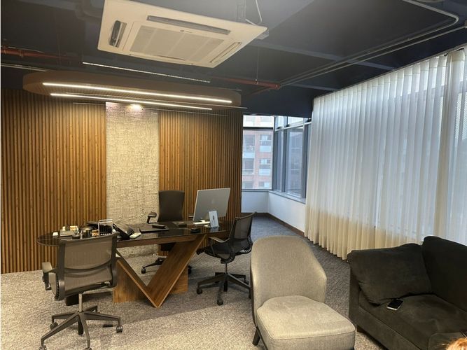 Oficina en arriendo en El Poblado, Medellín, 255 m² · foto 4 de 24