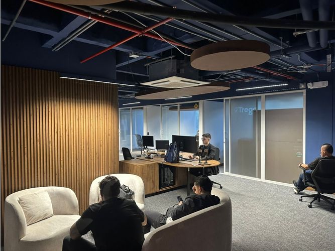 Oficina en arriendo en El Poblado, Medellín, 255 m² · foto 6 de 24