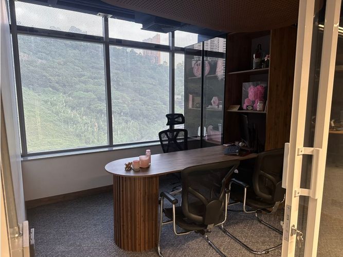 Oficina en arriendo en El Poblado, Medellín, 255 m² · foto 7 de 24