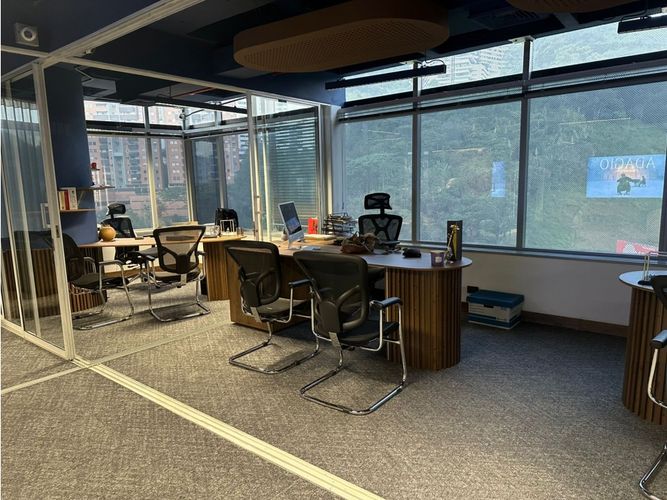 Oficina en arriendo en El Poblado, Medellín, 255 m² · foto 10 de 24