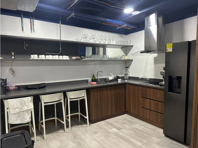 Oficina en arriendo en El Poblado, Medellín, 255 m² · foto 12 de 24