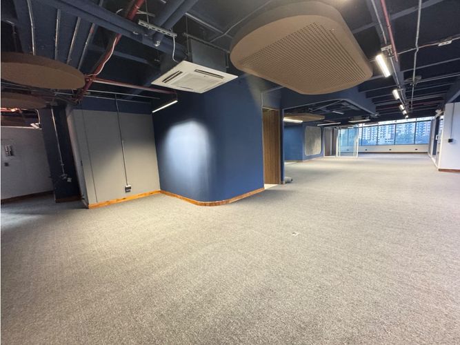 Oficina en arriendo en El Poblado, Medellín, 255 m² · foto 17 de 24
